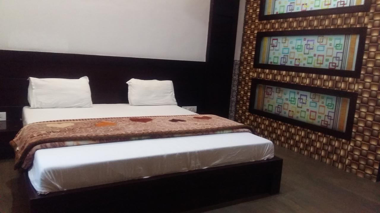 Hotel D2M Mānsa Cameră foto